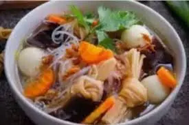 Bihun Kwetiau Sop Guru
